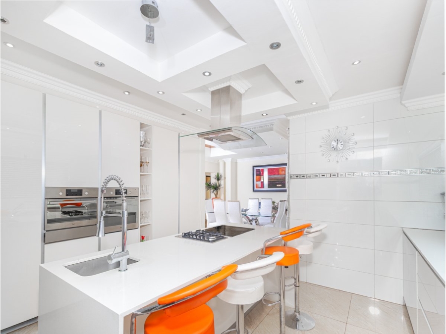 4 Bedroom Property for Sale in Xanadu North West